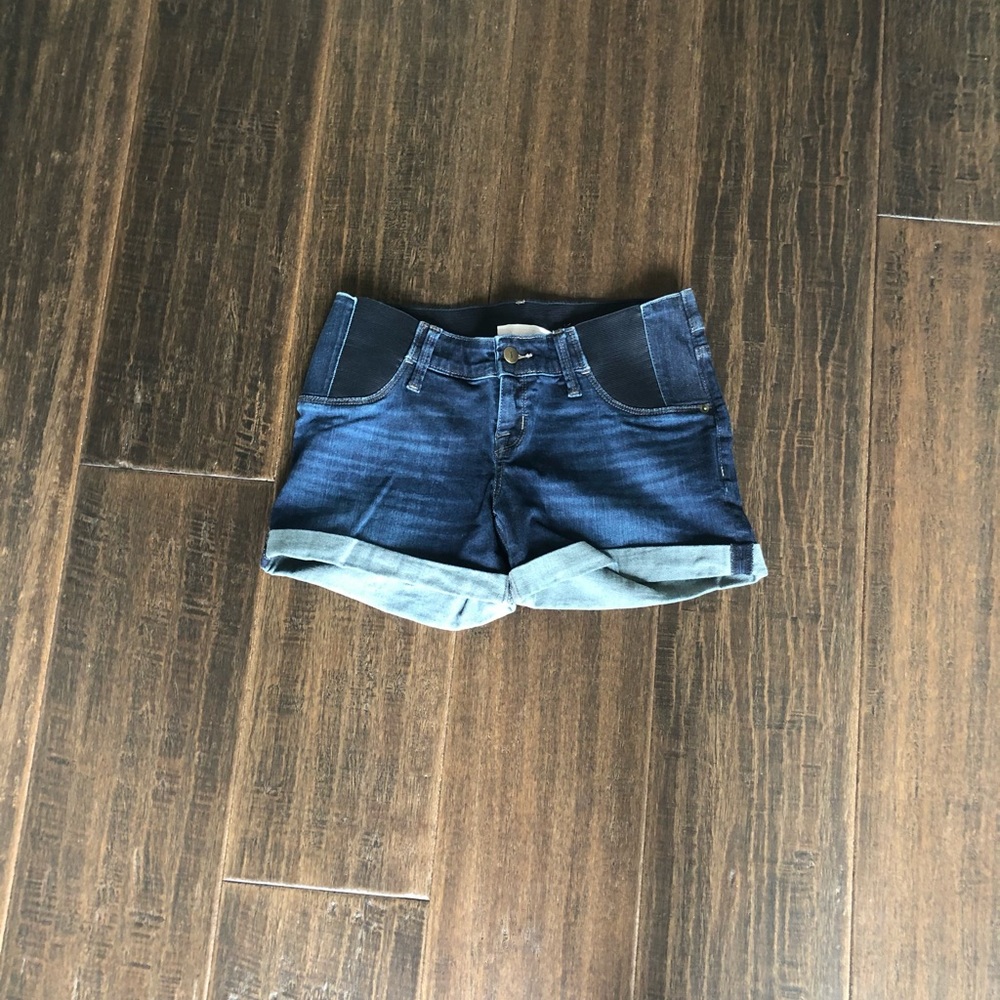 Ingrid and Isabel maternity shorts- side panel